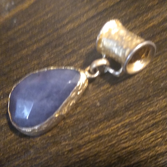 CLARA WILLIAMSTanzanite Freeform Bezel Drops in Yellow Gold pendant - Picture 4 of 4